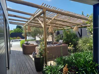 Camping 4 **** en rétro-littoral à céder