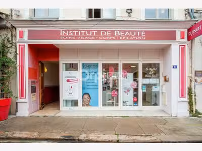 Cède salon de beauté coiffure clé en main à Mazan