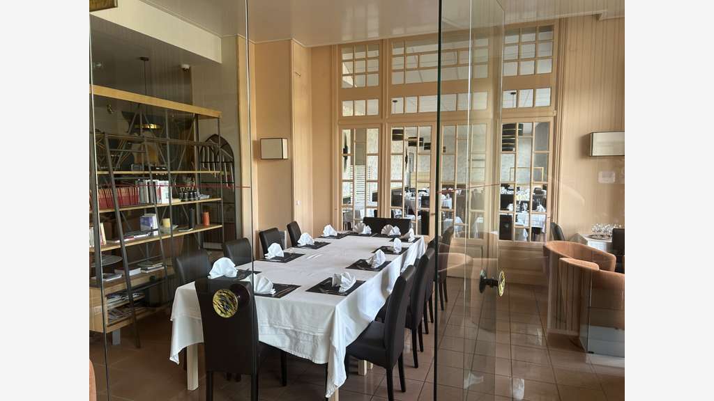 Vente hôtel 3 *** murs et fonds à Châtelguyon