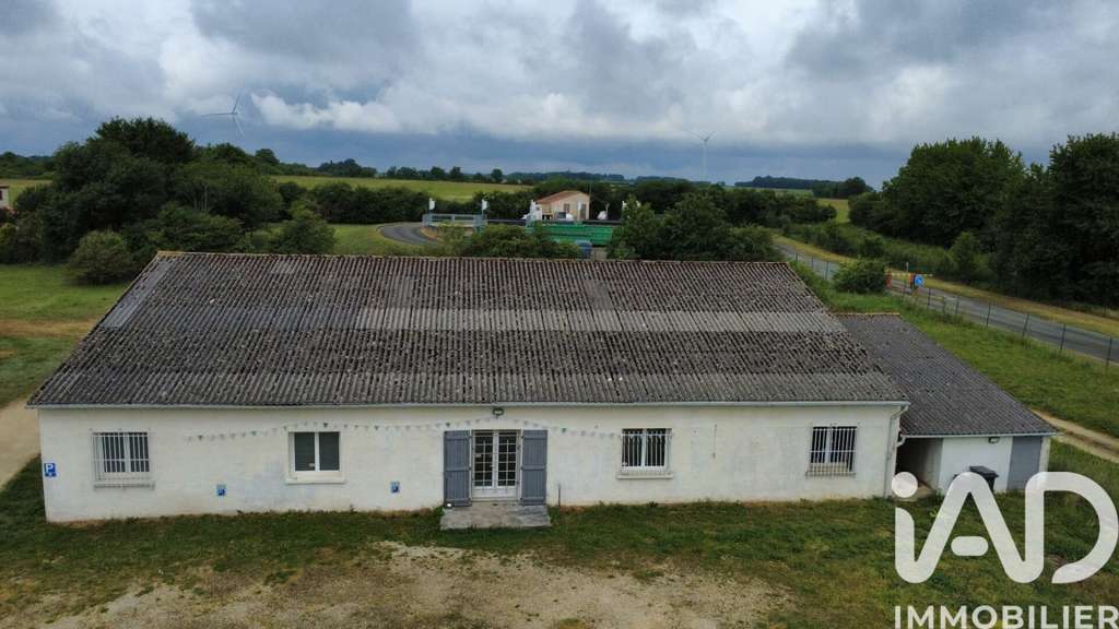 Loft/atelier à Chaunay