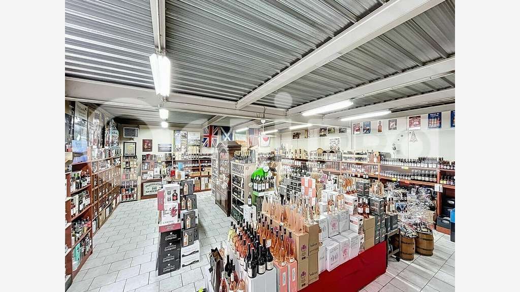 Vente FDC cave à vins et spiritueux 110m² Clermont