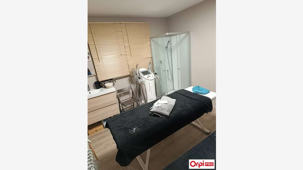Vente institut de beauté au coeur de Cobras