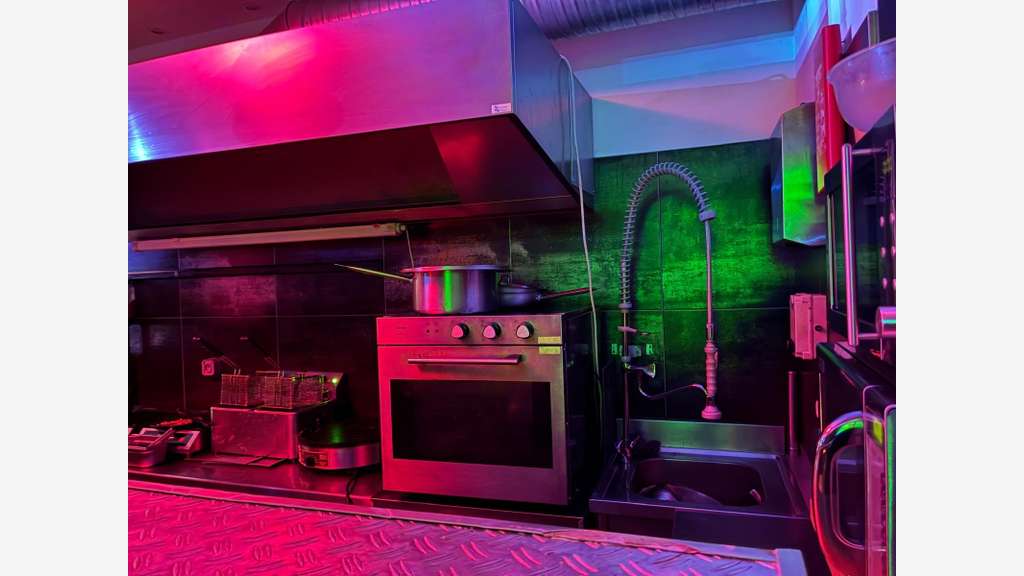 À vendre bar restaurant karaoké Epinal Gare