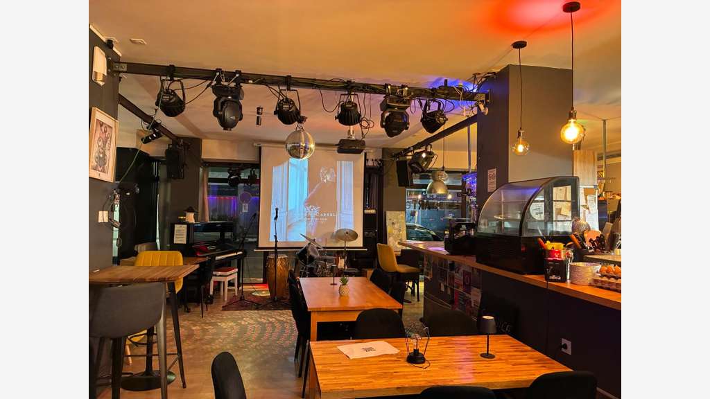 À vendre bar restaurant karaoké Epinal Gare