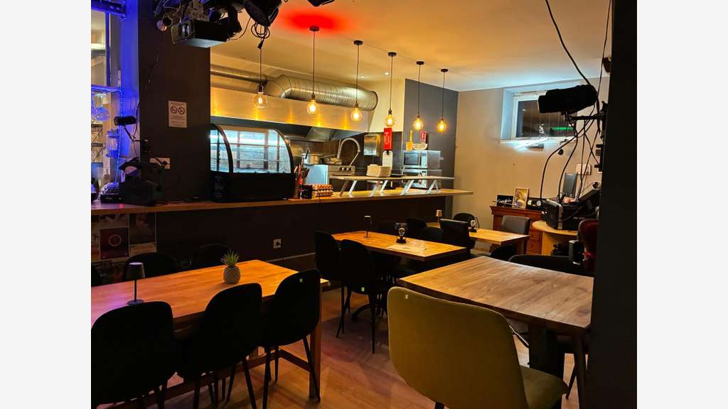 À vendre bar restaurant karaoké Epinal Gare