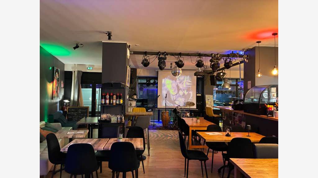 À vendre bar restaurant karaoké Epinal Gare
