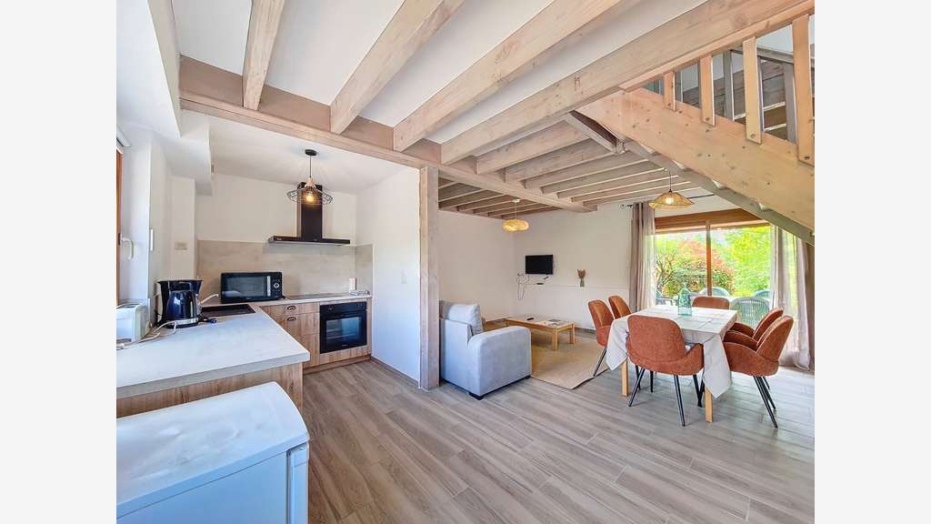 Domaine touristique clé en main – 10 chalets – 72