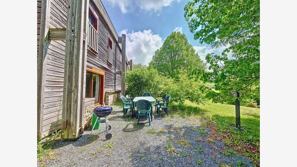 Domaine touristique clé en main – 10 chalets – 72