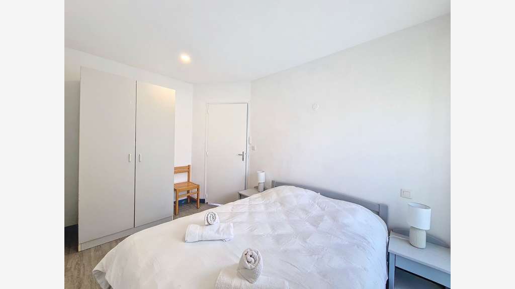 Domaine touristique clé en main – 10 chalets – 72