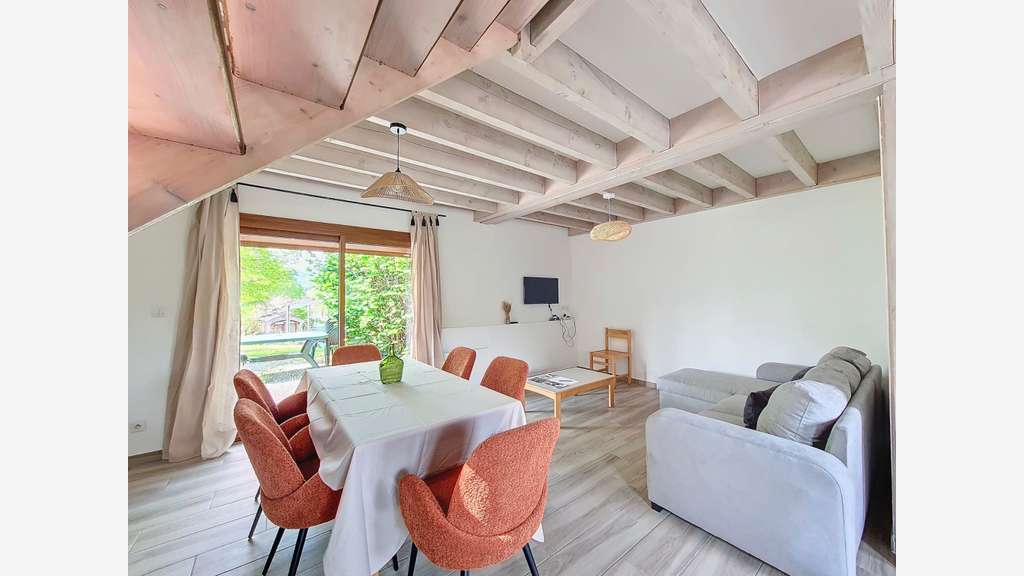 Domaine touristique clé en main – 10 chalets – 72