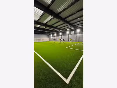 Complexe Futsal + Restaurant sur Avignon Nord