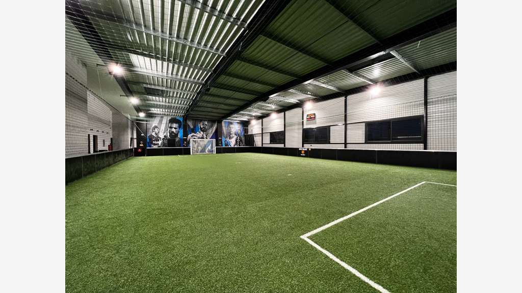 Complexe Futsal + Restaurant sur Avignon Nord