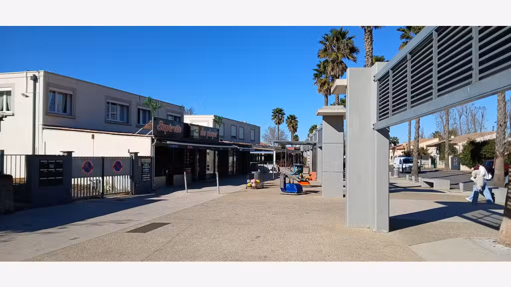 Opport. Rare Supérette bord de plage  34340