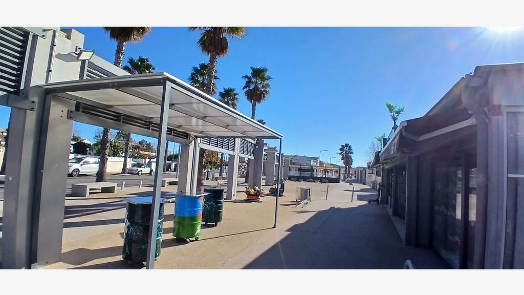 Opport. Rare Supérette bord de plage  34340