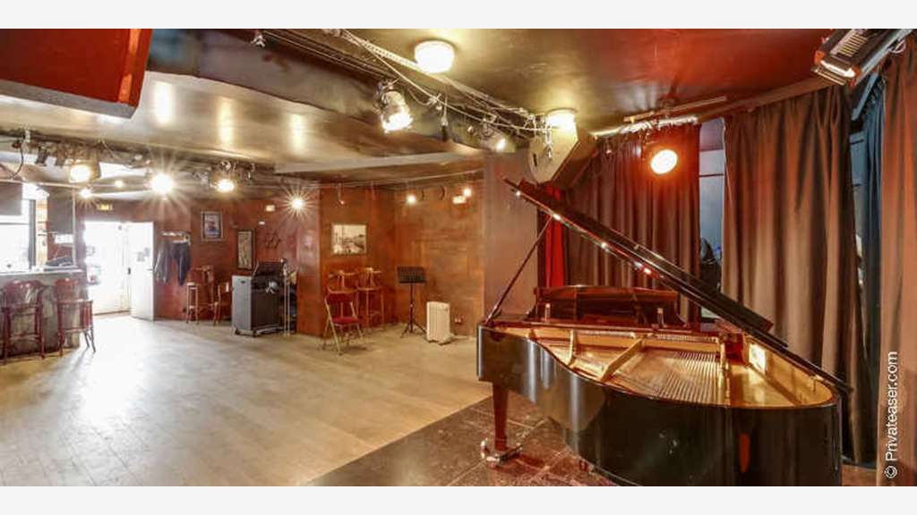 A vendre salle de spectacle + 2 salles de cours.