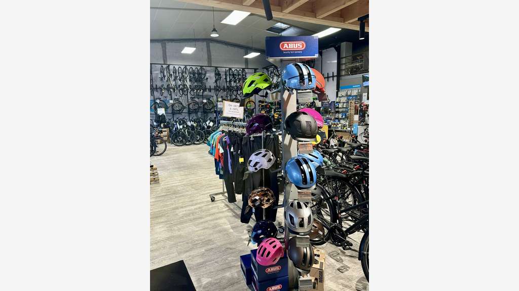 AV magasin vélos à l'entrée de Montpellier Ouest