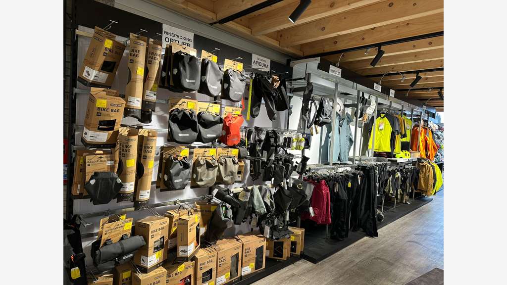 AV magasin vélos à l'entrée de Montpellier Ouest
