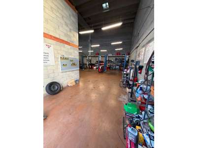 Vente Garage - Station service à Tournefeuille