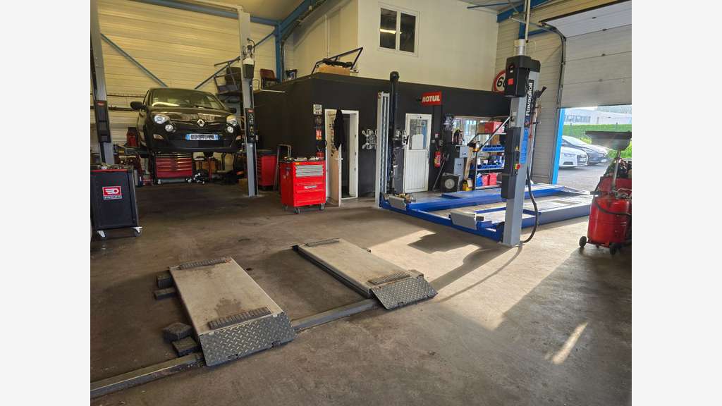 Garage automobile à vendre à Estrées Saint Denis