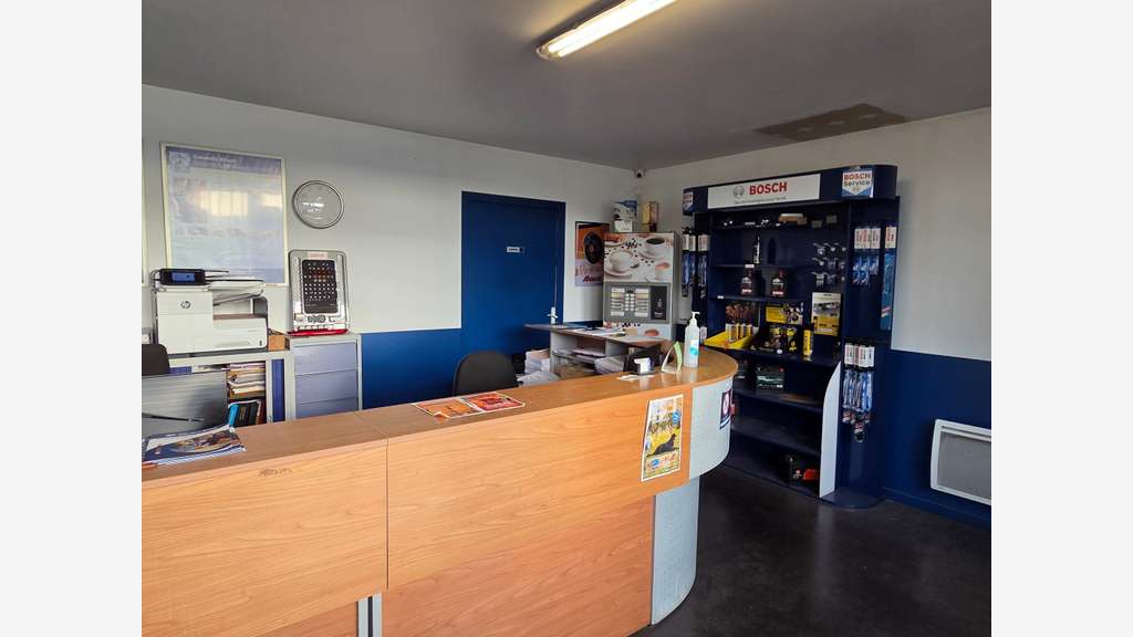 Garage automobile à vendre à Estrées Saint Denis