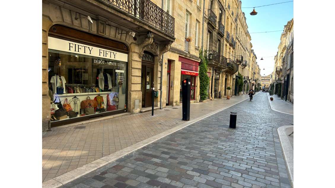 AV dépot-vente-luxe vêtements et sacs à Bordeaux