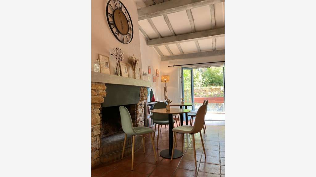 Grande Bastide Provençale avec Activité Hôtelière