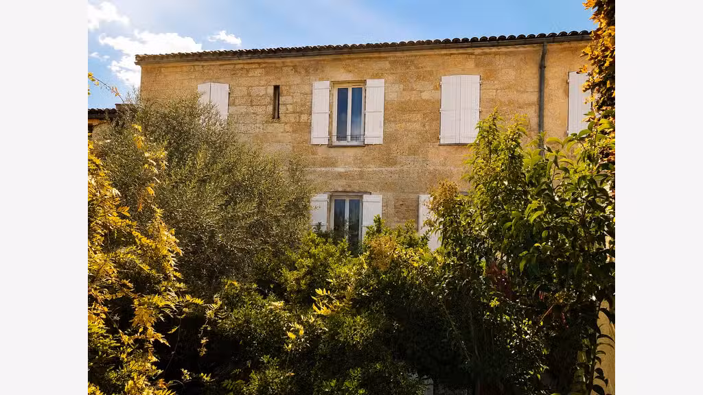 Hôtel historique à reprendre dans le Gard