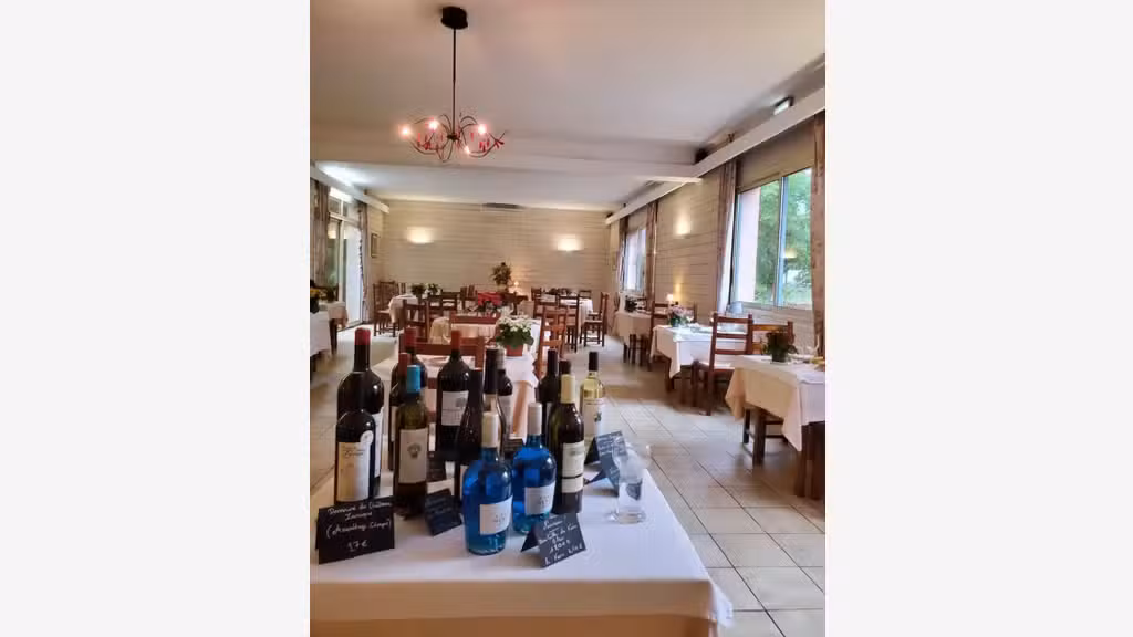 Hôtel restaurant *** à vendre station thermale 32