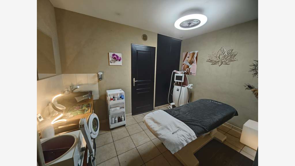 FDC institut de beauté clé en main à Dagneux