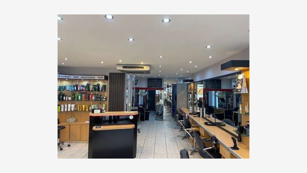 A vendre salon coiffure au coeur Breuillet