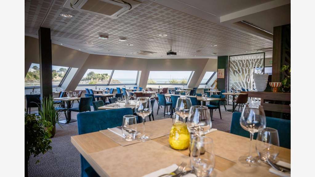 AV restaurant bistronomique vue mer St Quay