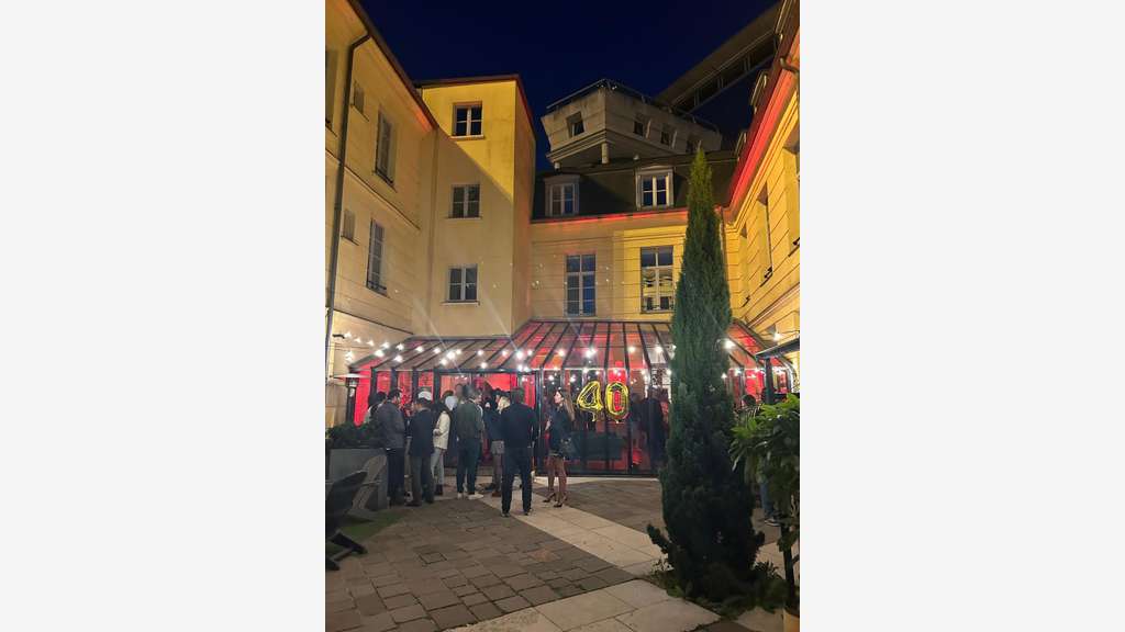 SALLE D'EVENEMENTIELLE / RESTAURANT