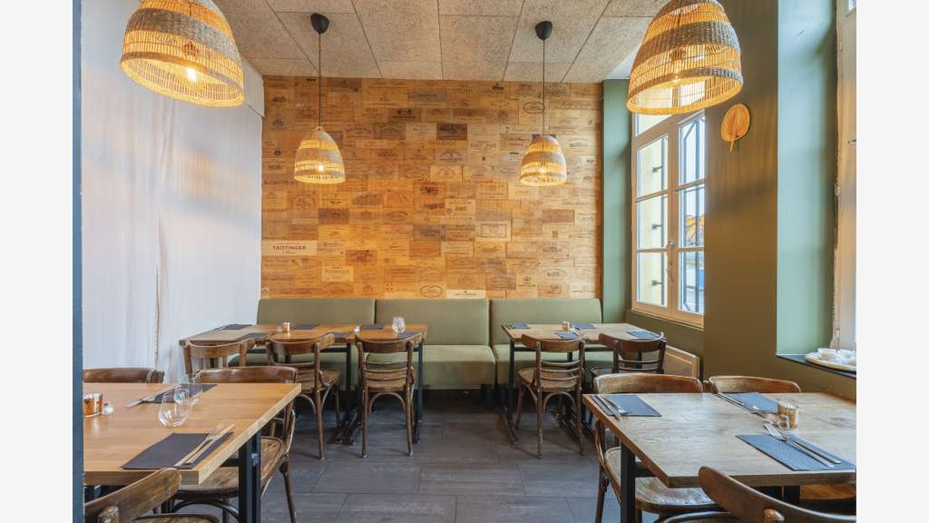 SALLE D'EVENEMENTIELLE / RESTAURANT