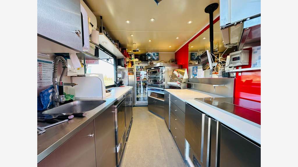 A reprendre kiosque à pizzas idéalement situé 44