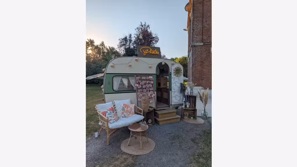 Caravane photobooth rétro à Malaunay
