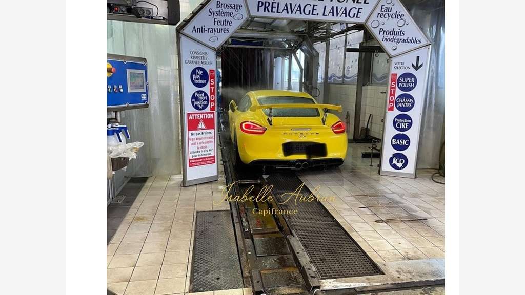 AV FDC station de lavage haut de gamme à Grenoble