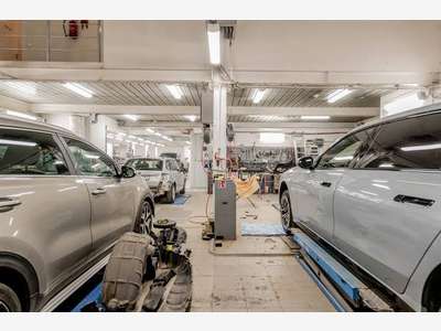AV garage automobile sous enseigne Ille et Vilaine