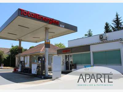 Vente station-service empl strat à La Ferrière