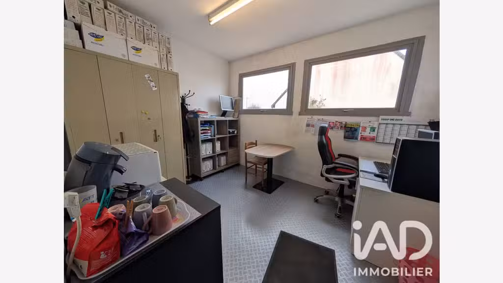 Vente Garage-station service à La Ville-Aux-Clercs