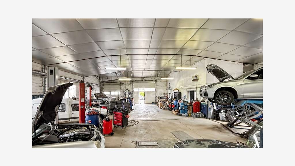 A vendre garage automobile à Saint-Rémy-du-Val