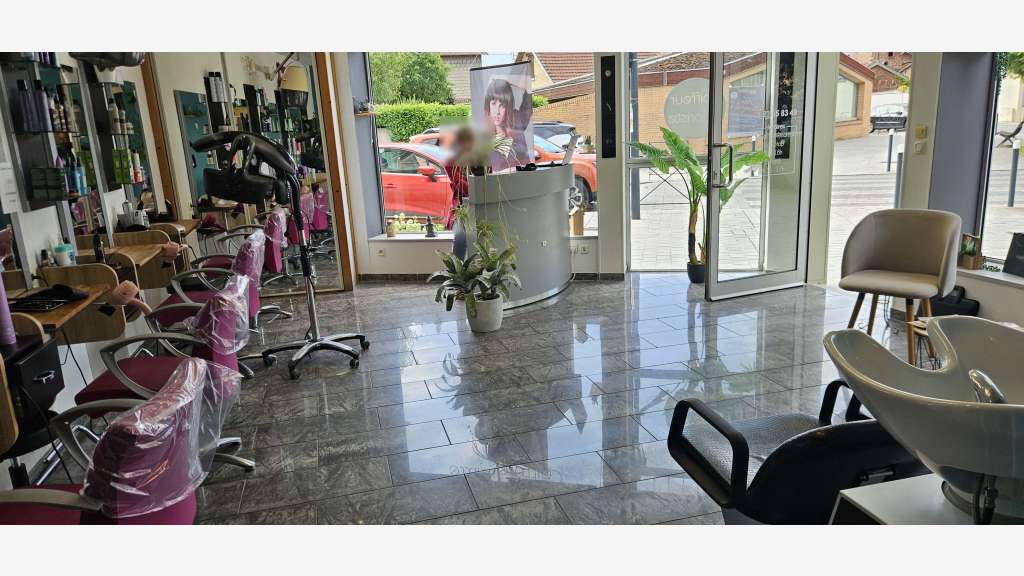Vente salon de coiffure emplacement N°1