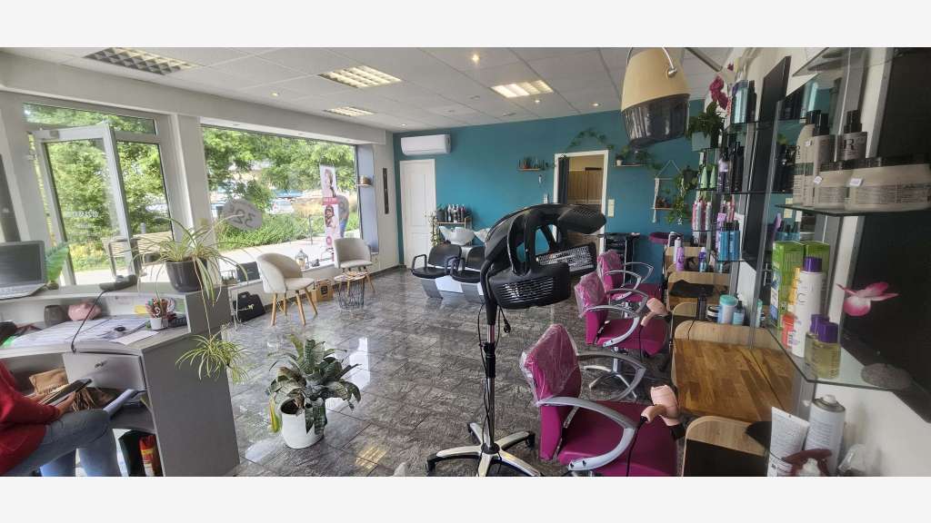 Vente salon de coiffure emplacement N°1