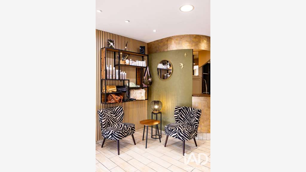 Vente Salon de coiffure au coeur de Buchy empl n°1