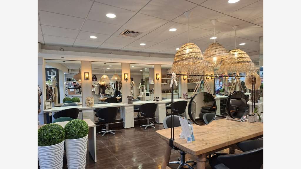 AV salon de coiffure clé en main Cannes Croisette