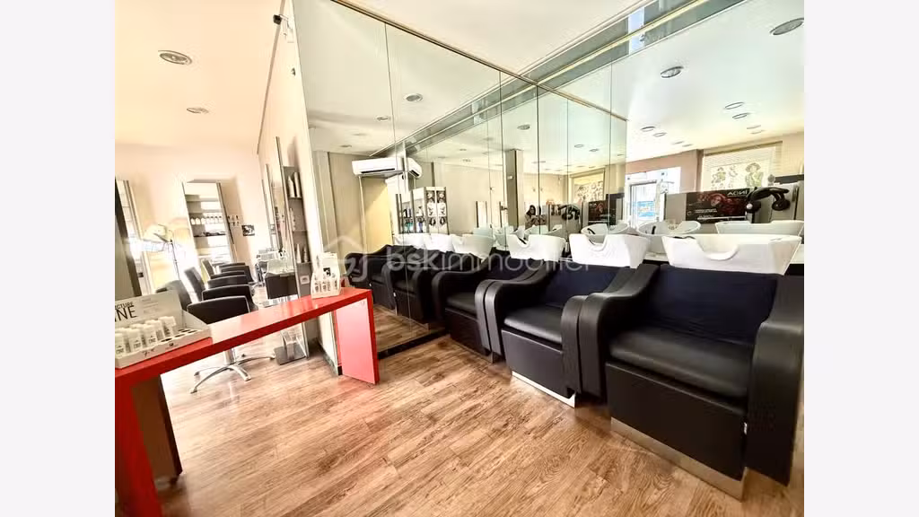 Vente salon de coiffure en centre-ville de Bron