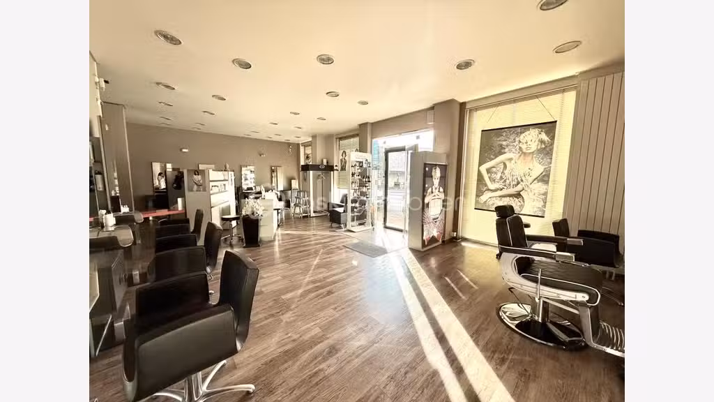Vente salon de coiffure en centre-ville de Bron