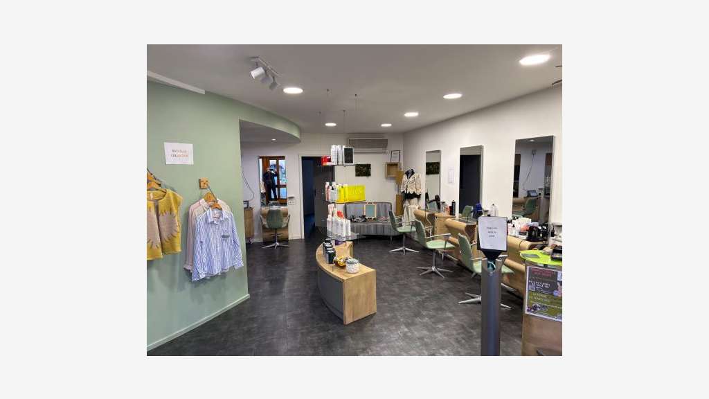 Vente salon de coiffure 85m² bel empl à Châtenois 