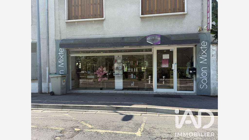 AV salon de coiffure fort potentiel Combs-la-Ville