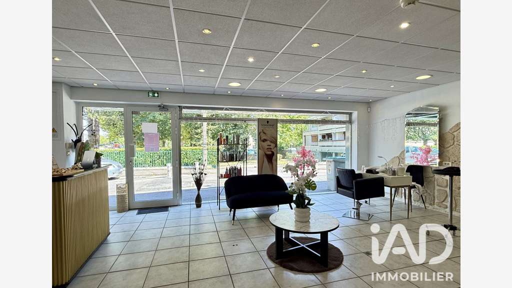 AV salon de coiffure fort potentiel Combs-la-Ville