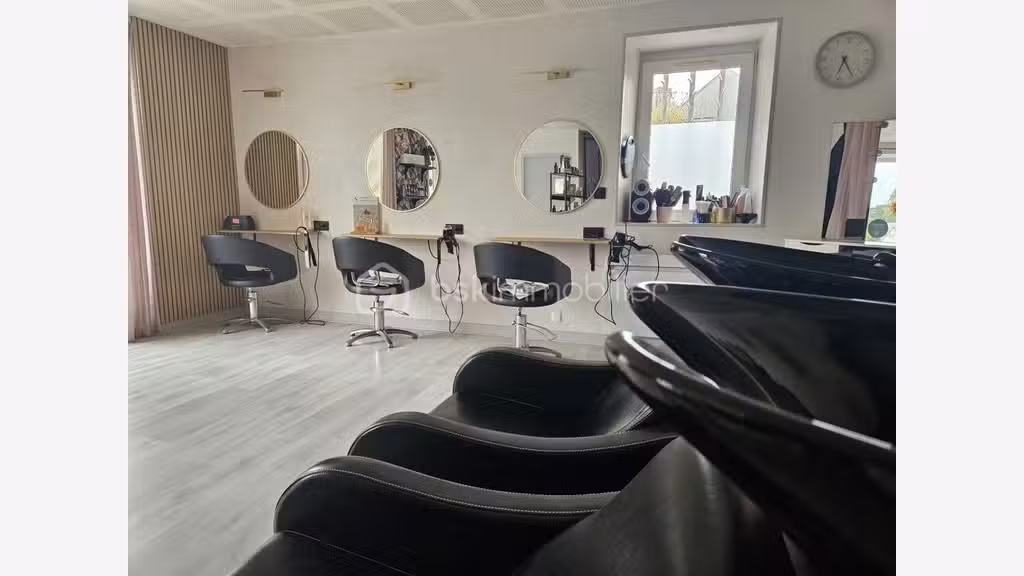 AV salon de coiffure clé en main Hopital Camfrout
